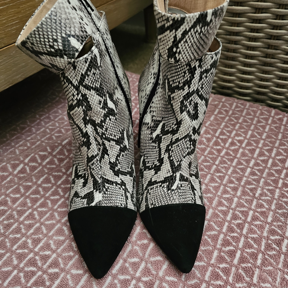 42 GOLD Black and Cream Snakeskin Heeled Boots